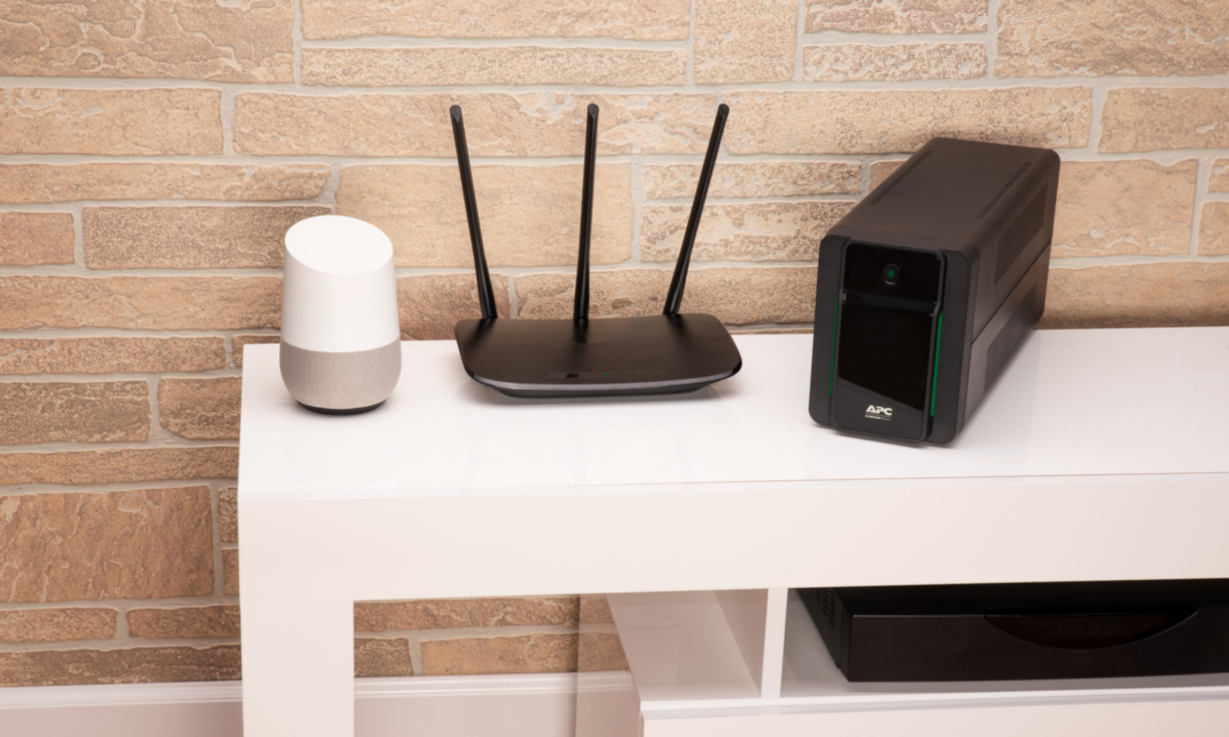 APC Back-UPS BX950MI Noodstroomvoeding - 950VA, 6x C13, USB - Afbeelding 4