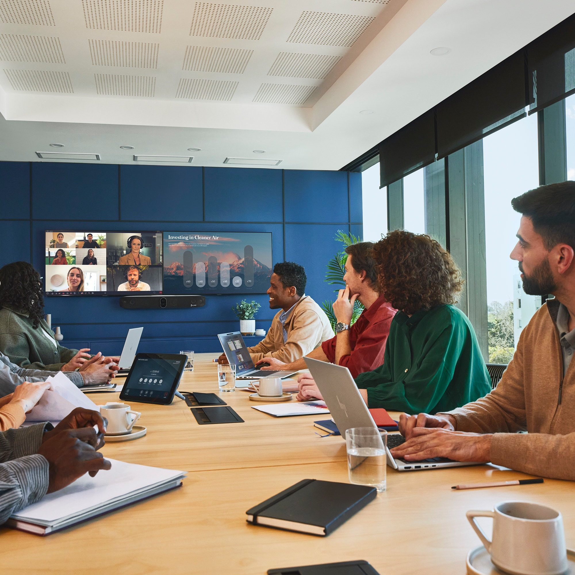 Poly Studio X72 All-In-One Video Bar with TC10 Controller Kit - Afbeelding 6