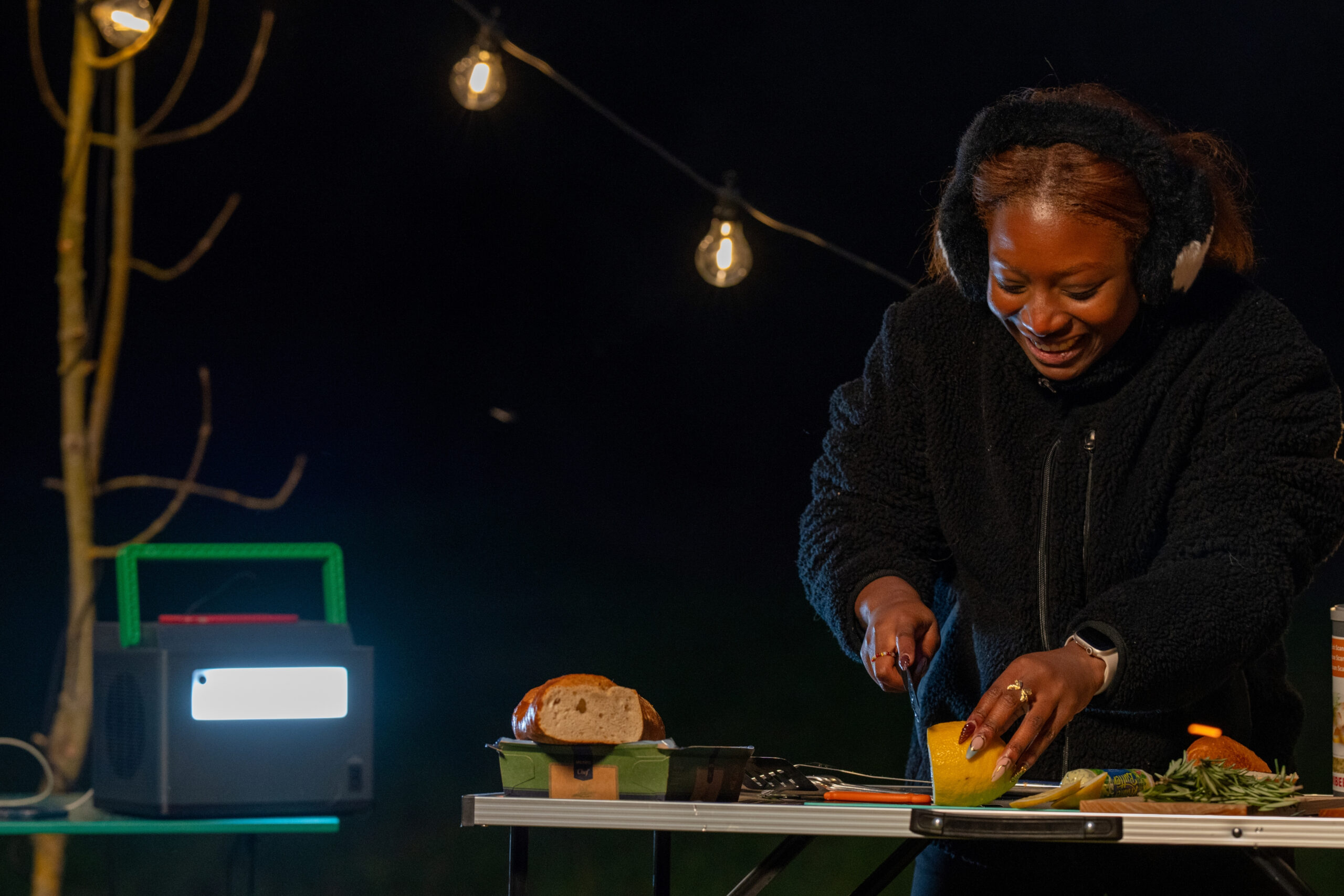 APC SE OffGrid Portable Power Station 500 - Li-Ion accu, LCD, 2x stopcontact, 3x USB-A, 2x USB-C, 3x 12V, draadloze lader - Afbeelding 8