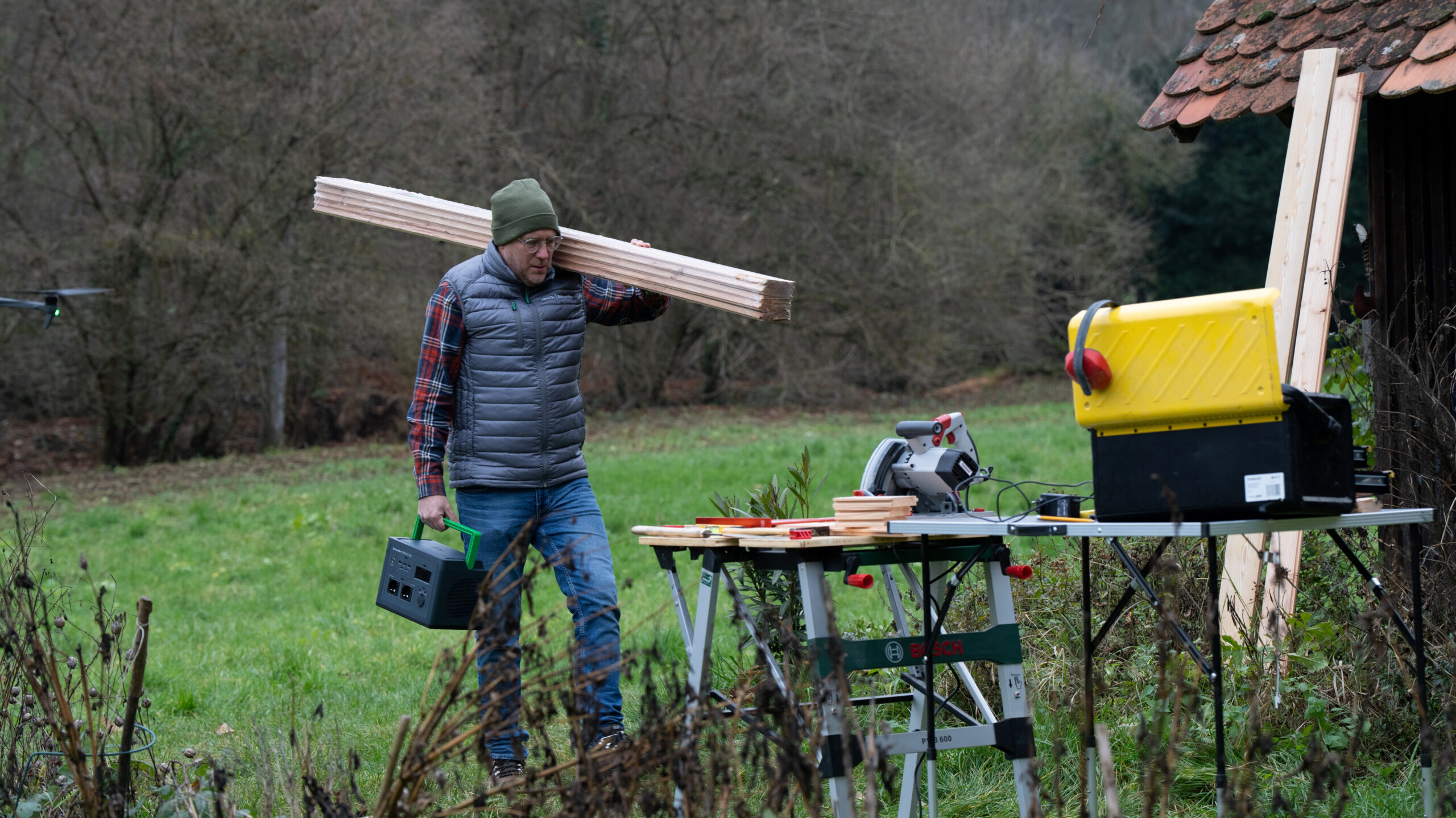 APC SE OffGrid Portable Power Station 500 - Li-Ion accu, LCD, 2x stopcontact, 3x USB-A, 2x USB-C, 3x 12V, draadloze lader - Afbeelding 9