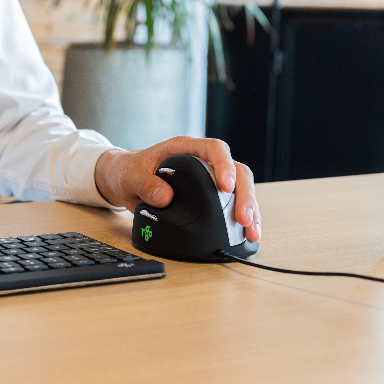 R-Go Tools Ergonomische muis R-Go HE Break met pauzesoftware, large (handlengte ≥ 185mm), linkshandig, bedraad, zwart - Afbeelding 3