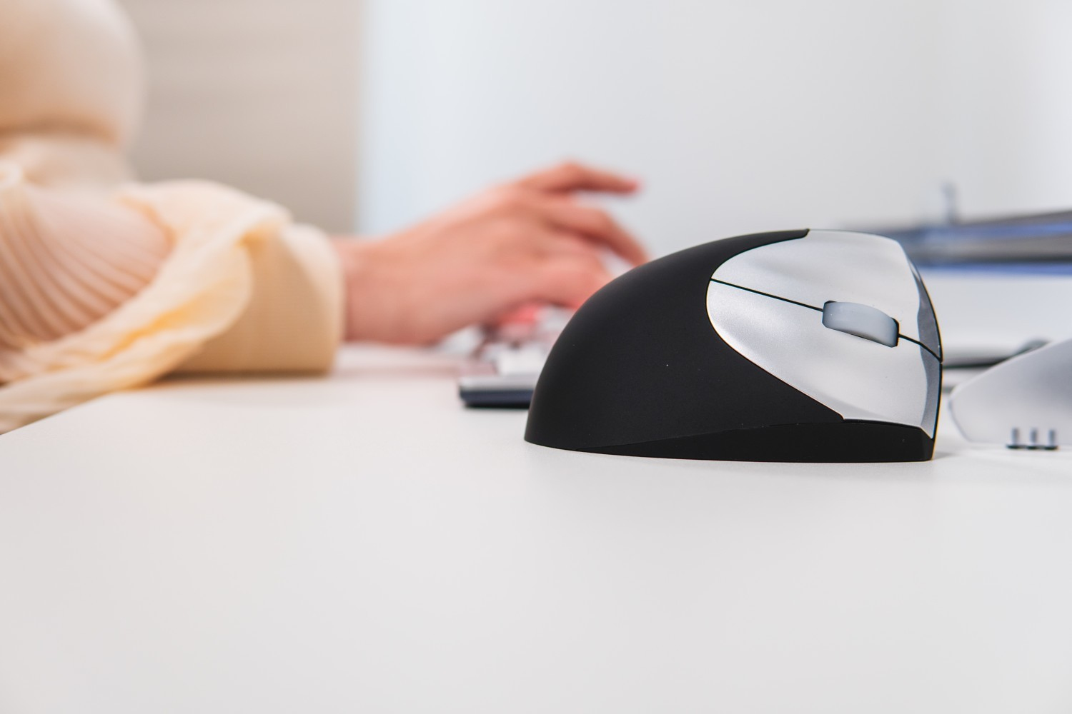 BakkerElkhuizen Handshake Wireless VS4 muis Kantoor Linkshandig RF Draadloos Laser 2400 DPI - Afbeelding 8