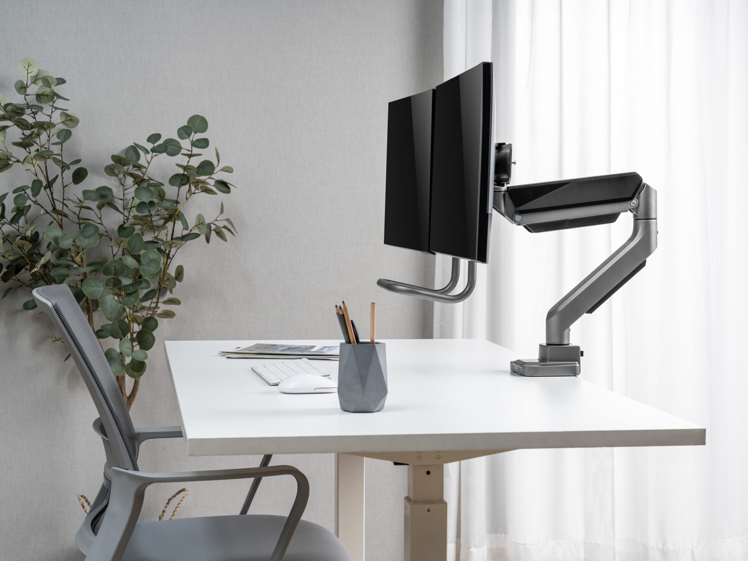 Equip 17“-32” Premium gasgeveerde dubbele Monitorarm - Afbeelding 9