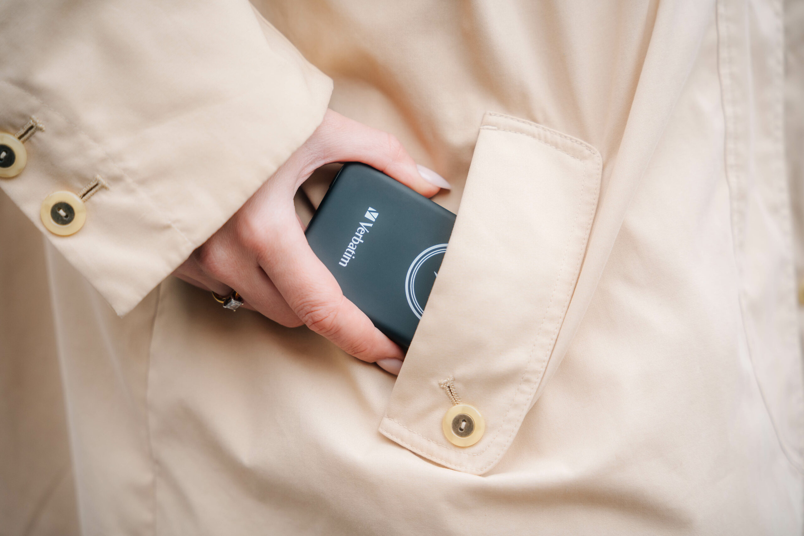 Verbatim Charge 'n' Go Magnetische Draadloze Power Bank 5000mAh Zwart - Afbeelding 8