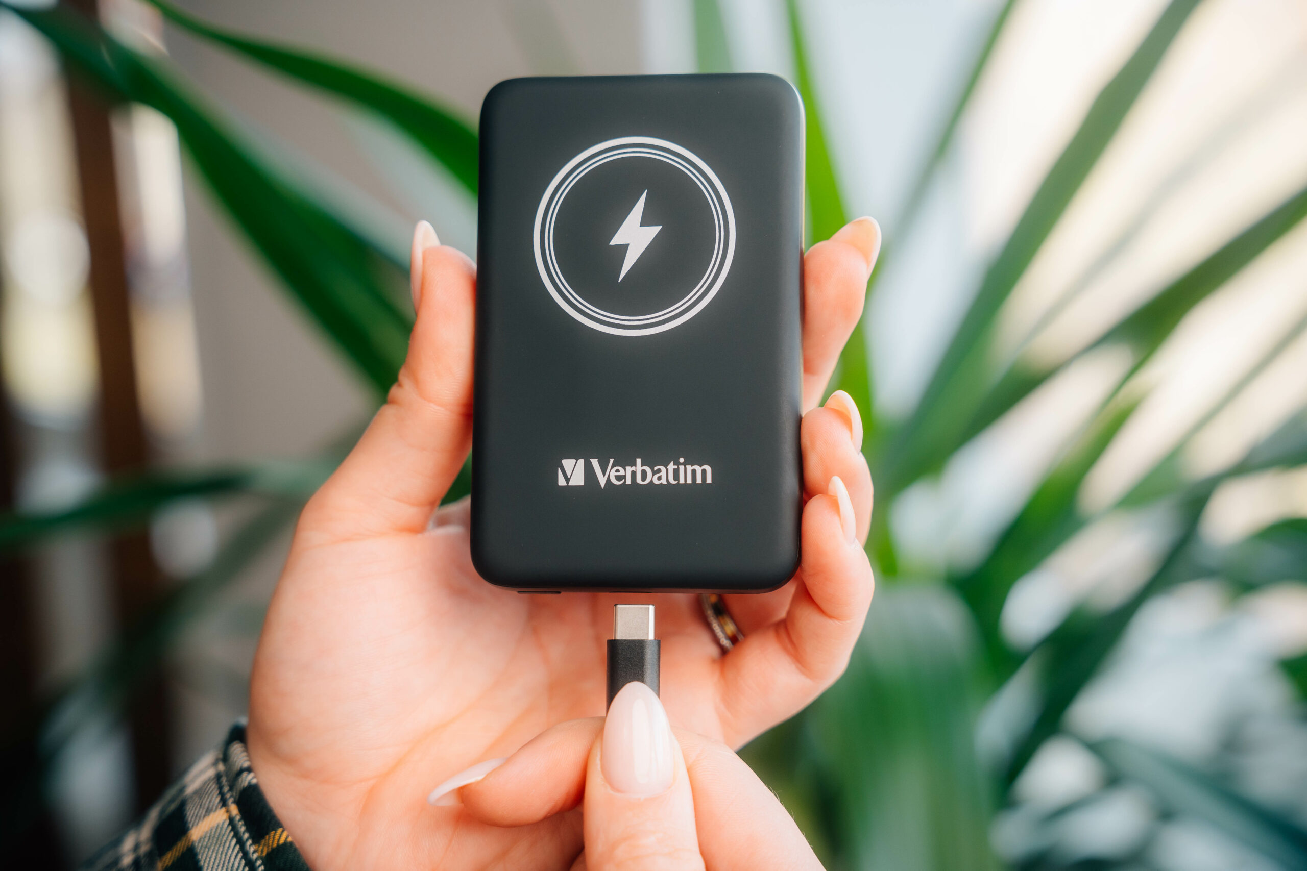 Verbatim Charge 'n' Go Magnetische Draadloze Power Bank 5000mAh Zwart - Afbeelding 7