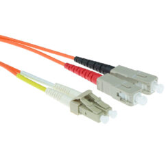ACT 15 meter LSZH Multimode 50/125 OM2 glasvezel patchkabel duplex met LC en SC connectoren