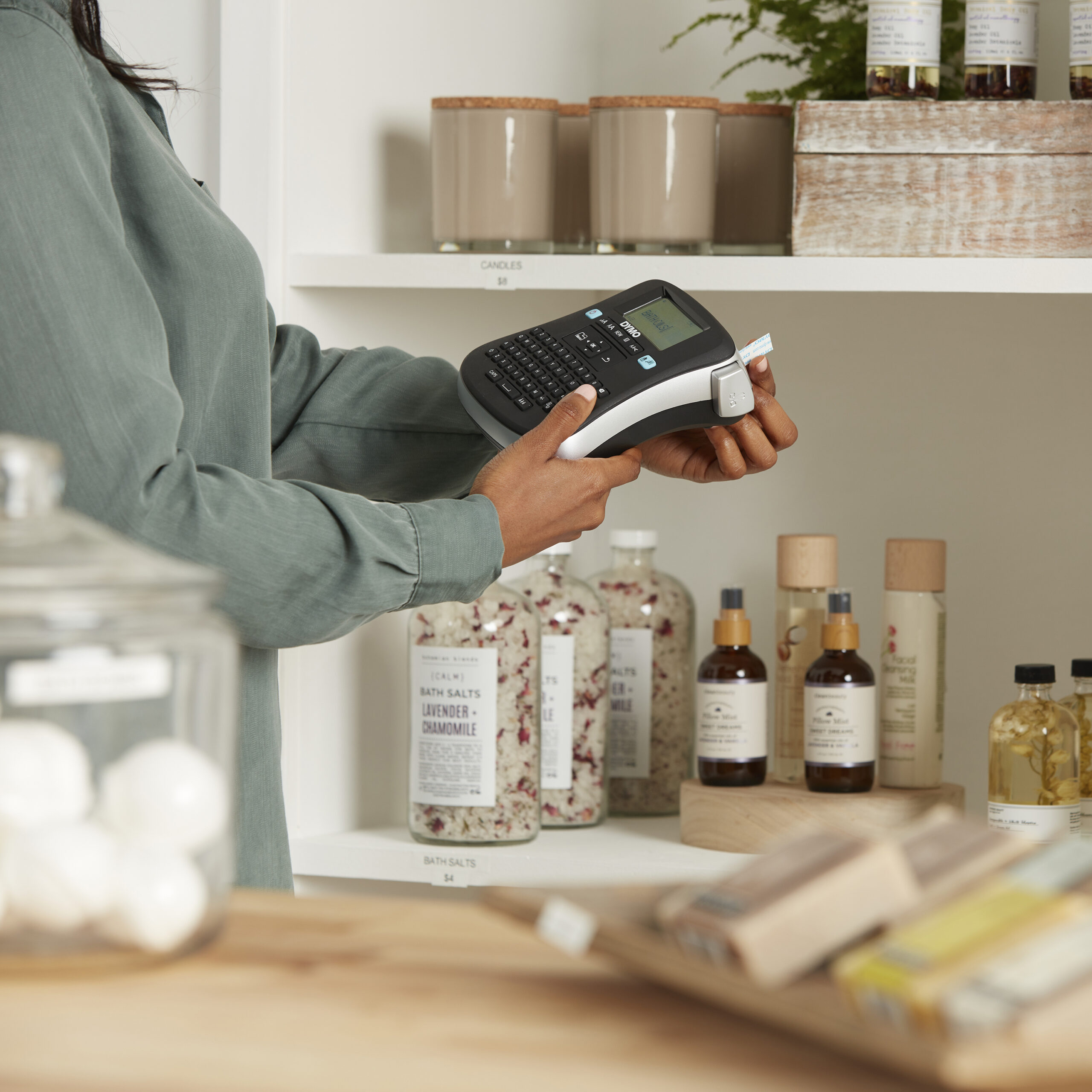DYMO LabelManager 210D+-labelmaker | Desktoplabelprinter | Draagbare labelmaker met AZERTY-toetsenbord | Groot scherm en toetsen voor snelle toegang | Voor kantoor- en thuisgebruik - Afbeelding 6