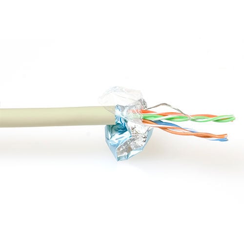 ACT CAT5E F/UTP LSZH soepel patch ivoor 500 m