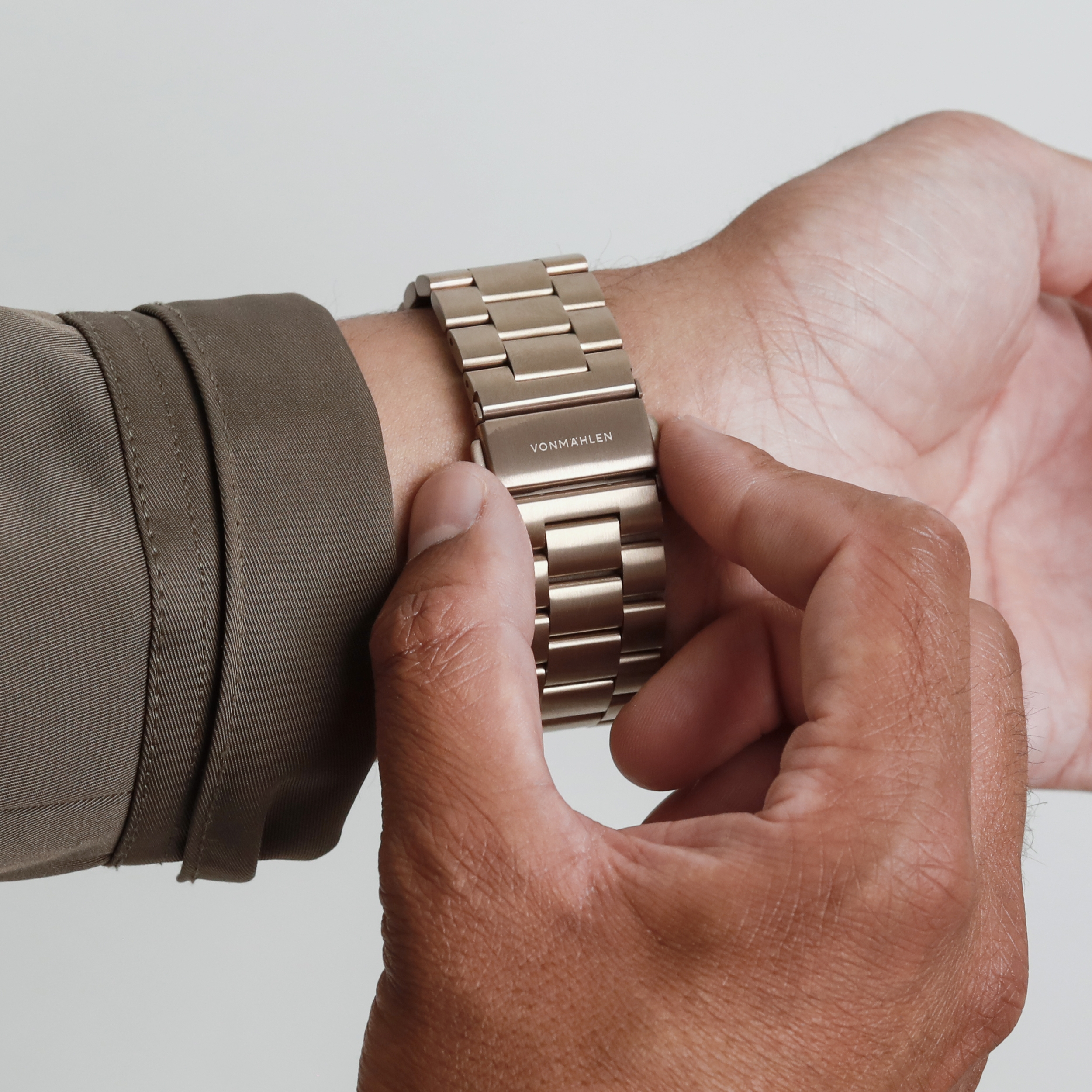 Vonmählen Link Bracelet 2 For Apple Watch 40 - 41 - 42mm One Size Sunset Gold - Afbeelding 3