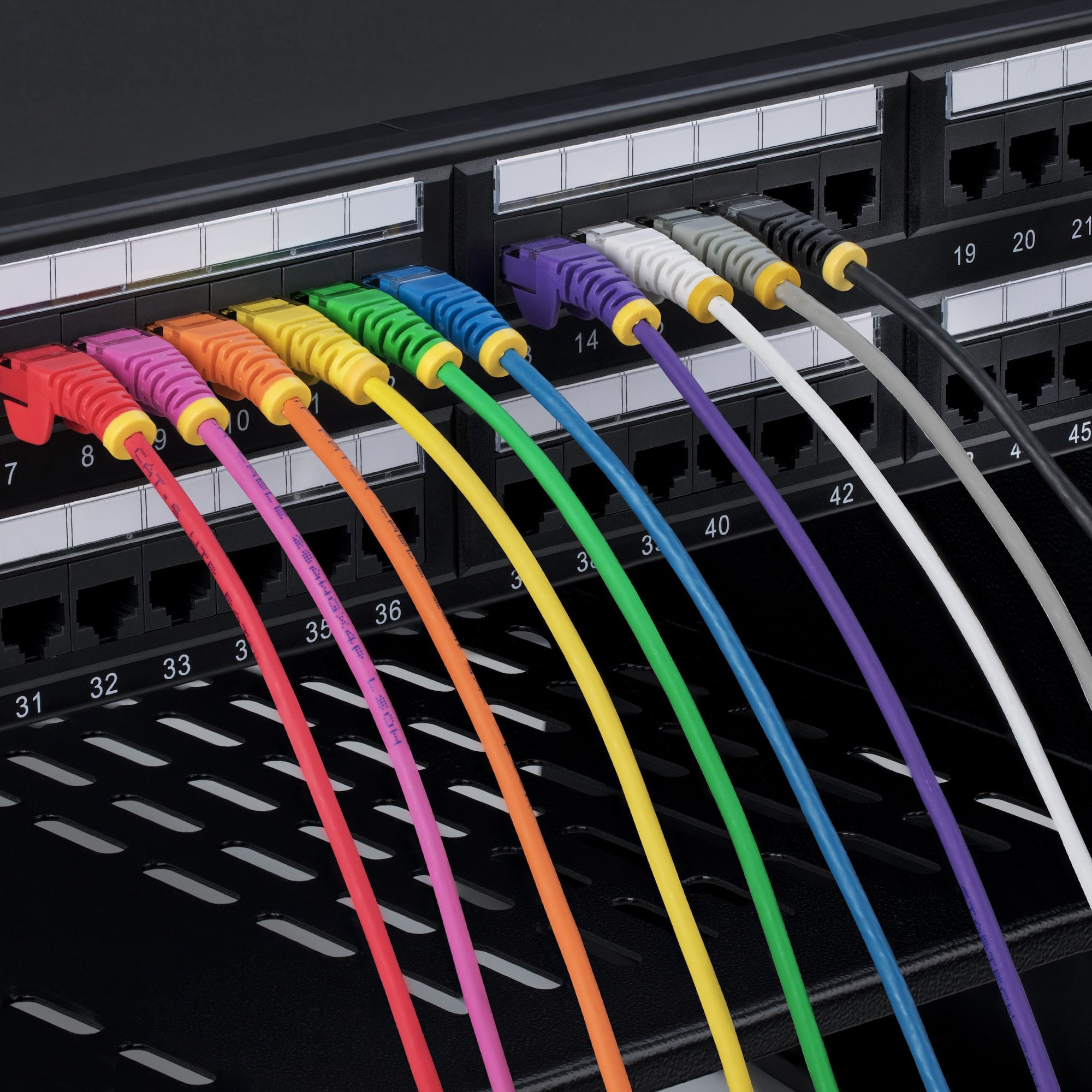 StarTech.com 50cm Dunne CAT6 Ethernet Kabel, Paars, Snagless, 100W PoE, UTP, LSZH, 28AWG Pure Koperdraad, Slim RJ45 Netwerk Patchkabel met Trekontlasting, Fluke Getest - Afbeelding 6