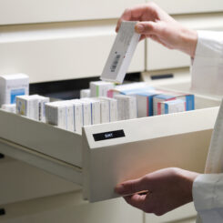 DYMO originele D1 labels | Witte Tekst op Zwart Label | 12 mm x 7 m | zelfklevende etiketten voor de LabelManager labelprinter - Afbeelding 4