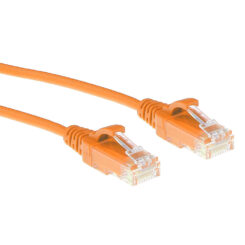 ACT Oranje 0,5 meter LSZH U/UTP CAT6 datacenter slimline patchkabel snagless met RJ45 connectoren