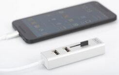 USB 2.0 type C HUB met kaartlezer 3x USB 2.0. 1x SD, 1x MicroSD-poort Aluminium behuizing