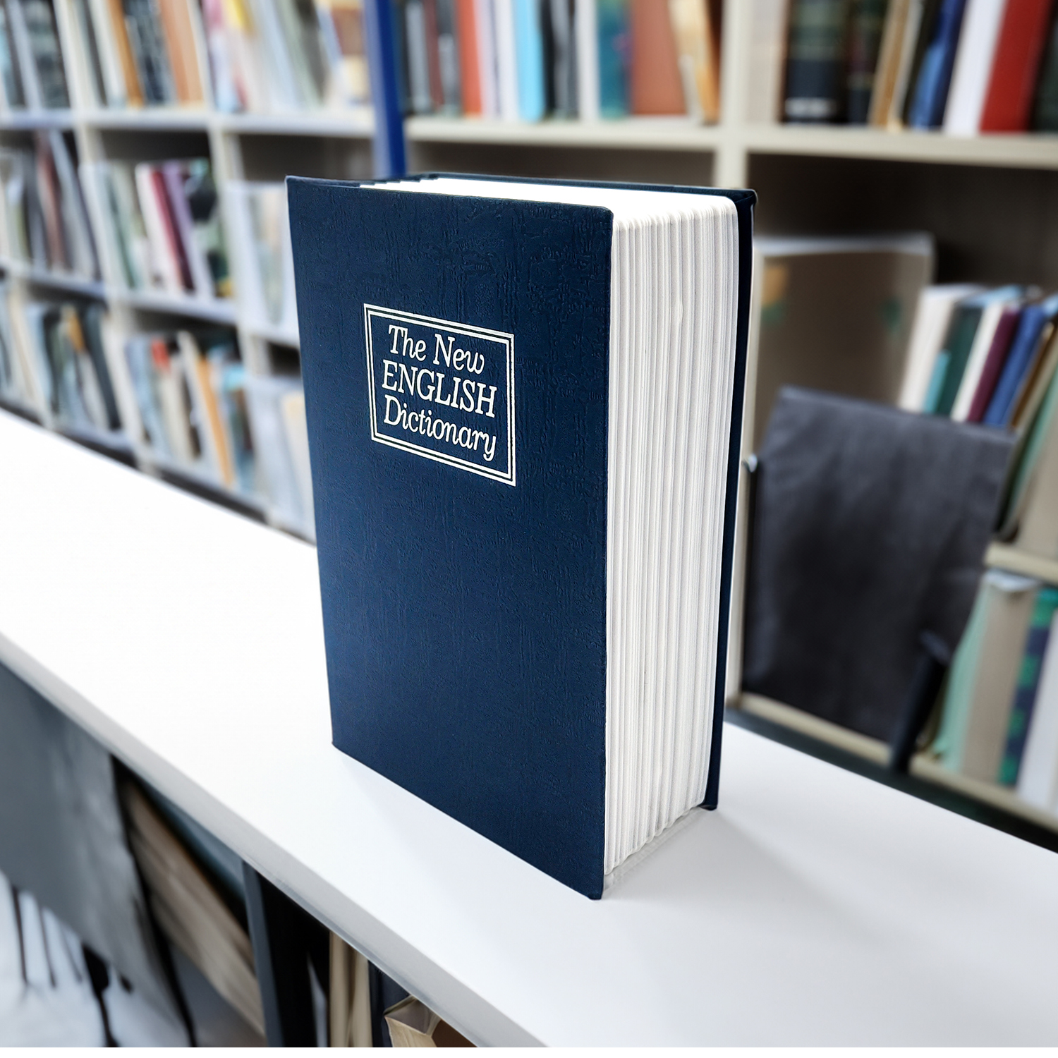 Mad Monkey - Bücher Tresor met sleutel
