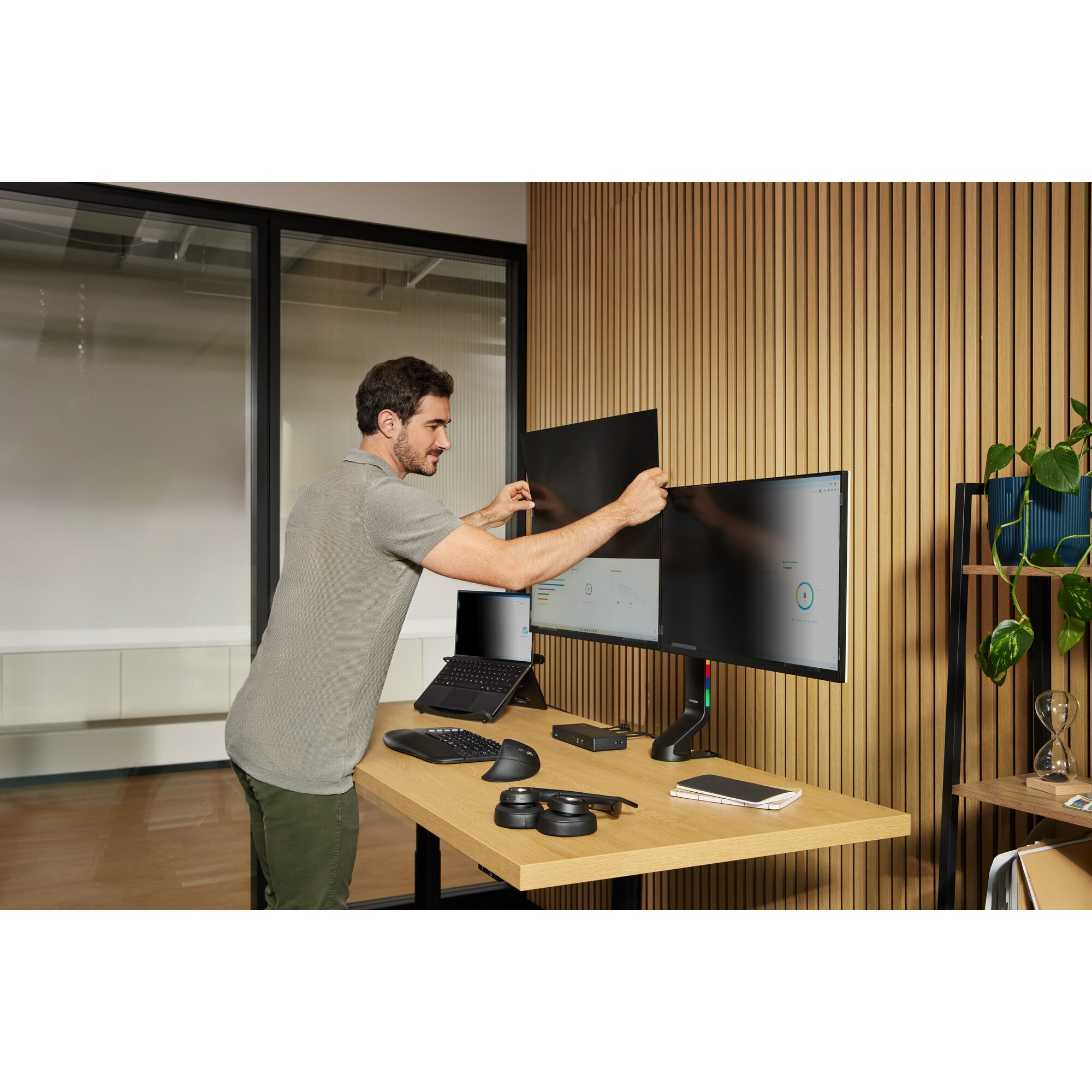 Kensington SmartFit Easy Riser-laptopstandaard met koelfunctie - Zwart - Afbeelding 31