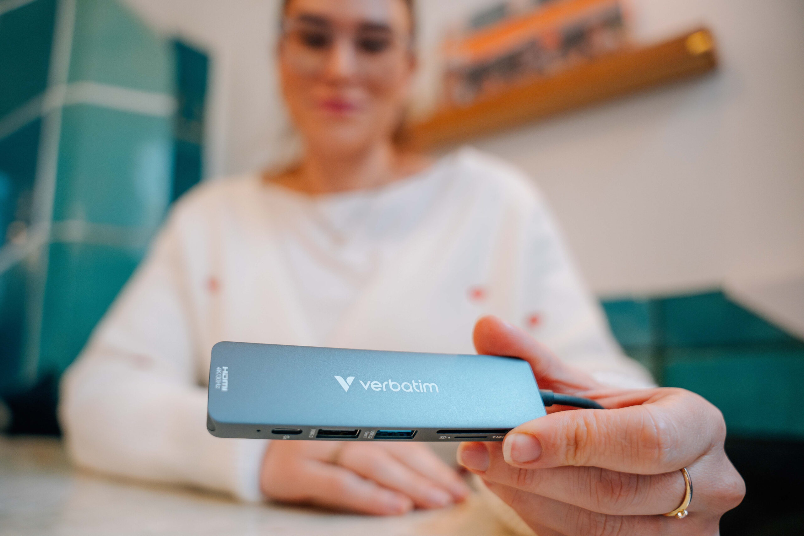 Verbatim USB-C essentiële multipoort hub 6 poorten: HDMI, USB-C PD, USB-A 3.2 Gen 1, USB-A, SD & microSD - Afbeelding 6
