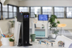 APC Smart-UPS On-Line SRT2200XLI Noodstroomvoeding - 2,2kW/VA, 8x C13 & 2x C19, tower - Afbeelding 8