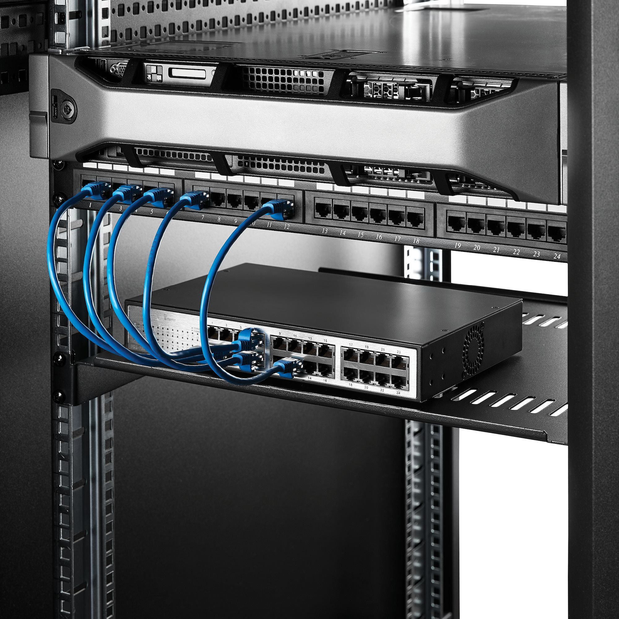 StarTech.com 1U Server Rack Schap - Universele Geventileerde Rack Mount Cantilever Shelf voor 19" Netwerk Kast & Apparatuur - Heavy Duty Staal - Capaciteit 20kg - Diepte 41cm (16”) - Zwart - Afbeelding 5