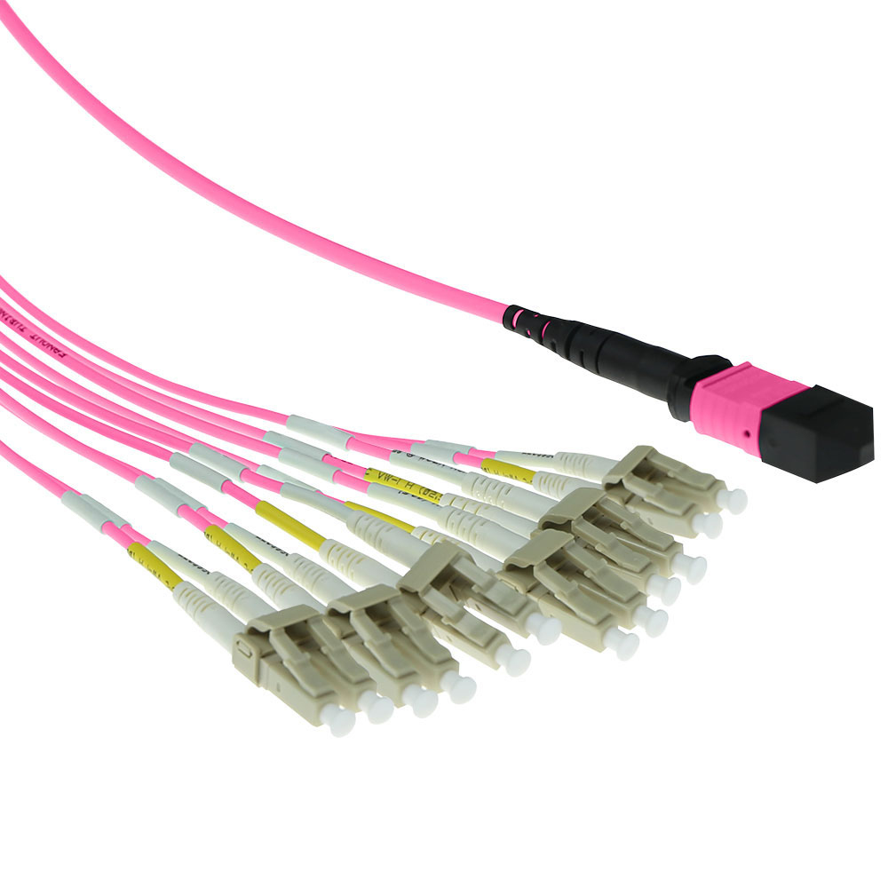 ACT 5 meter Multimode 50/125 OM4 fanout patchkabel 1 X MTP female - 6 X LC duplex 12 vezels