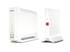 Mesh Set FRITZ! 4060 + 3000 AX INT Tri-band (2.4 GHz / 5 GHz / 5 GHz) Wi-Fi 6 (802.11ax) Wit 4x4