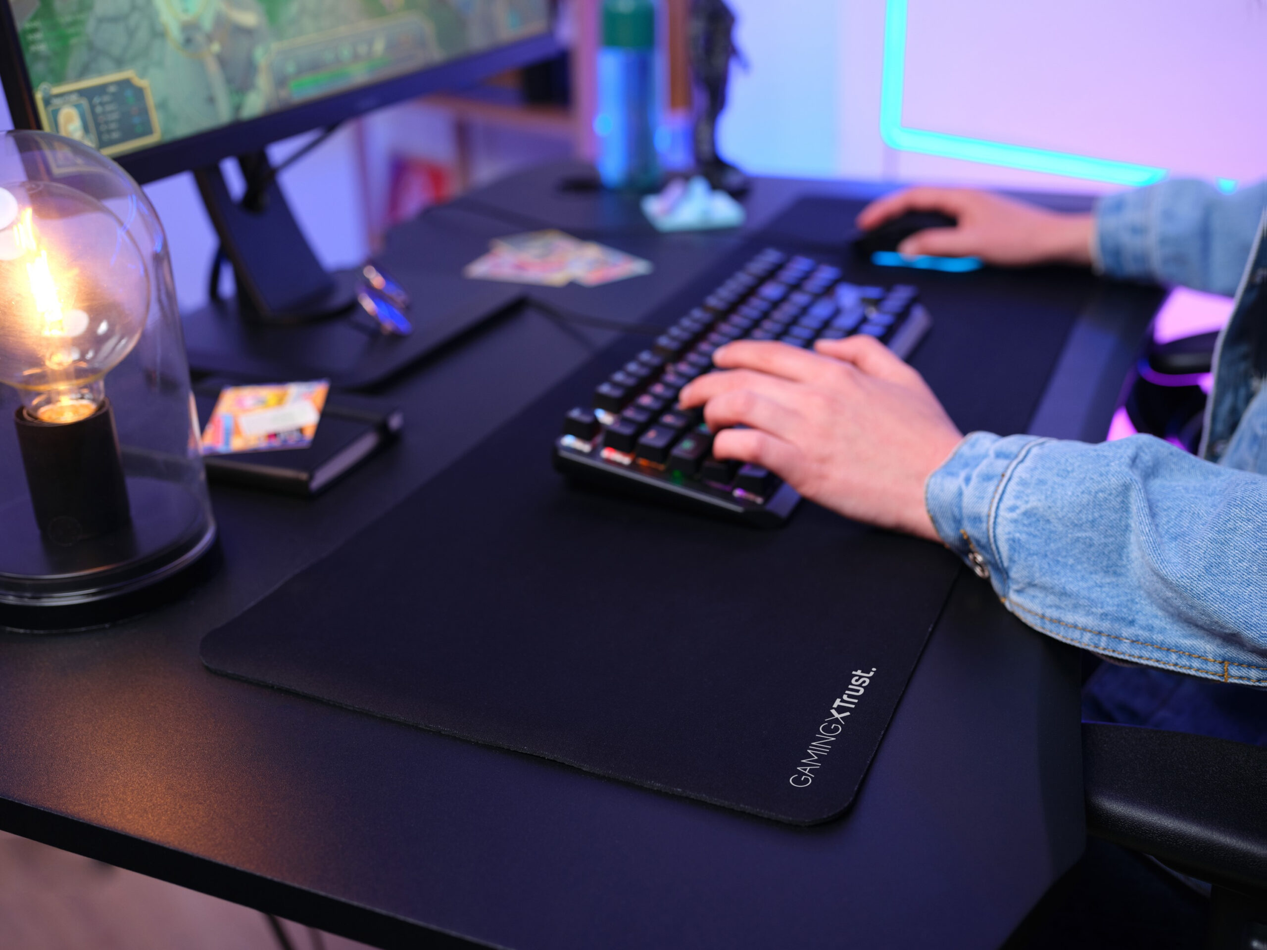 Trust GXT 758 Gaming muismat XXL – Gaming muismat – XXL gaming‑muismat – geoptimaliseerde oppervlaktextuur – Anti‑slip onderkant – Zwart - Afbeelding 7