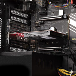 StarTech.com U.3 naar PCIe Adapter Kaart, PCIe 4.0 x4 Adapter voor 2.5" U.3 NVMe SSDs, SFF-TA-1001 PCI Express Uitbreidingskaart voor Desktops/Servers, TAA Compliant, OS Onafhankelijk - Afbeelding 9