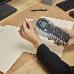 DYMO LabelManager 160-labelmaker | Draagbare labelprinter met QWERTY-toetsenbord | Inclusief zwart-wit D1-etiketten (12 mm) | Voor thuis en op kantoor - Afbeelding 6