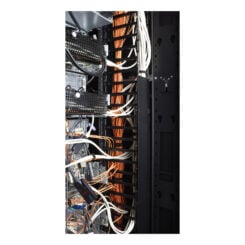 APC Scharnierende kappen voor NetShelter SX 750 mm breed 45U verticale kabelmanager (2x) - Afbeelding 3