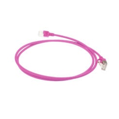 ACT Roze 5 meter LSZH U/FTP CAT6A datacenter slimline patchkabel snagless met RJ45 connectoren - Afbeelding 3