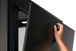 APC NetShelter SX 48U 600mm(b) x 1200mm(d) 19" IT rack, behuizing met zijpanelen, zwart, Shock Packaging - Afbeelding 5