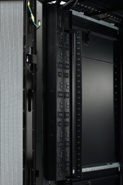 APC Rack PDU, Basic, ZeroU, 32A, 400V, (3x) C13 & (6x) C19, IEC 309 32A 3Fase stekker - Afbeelding 6