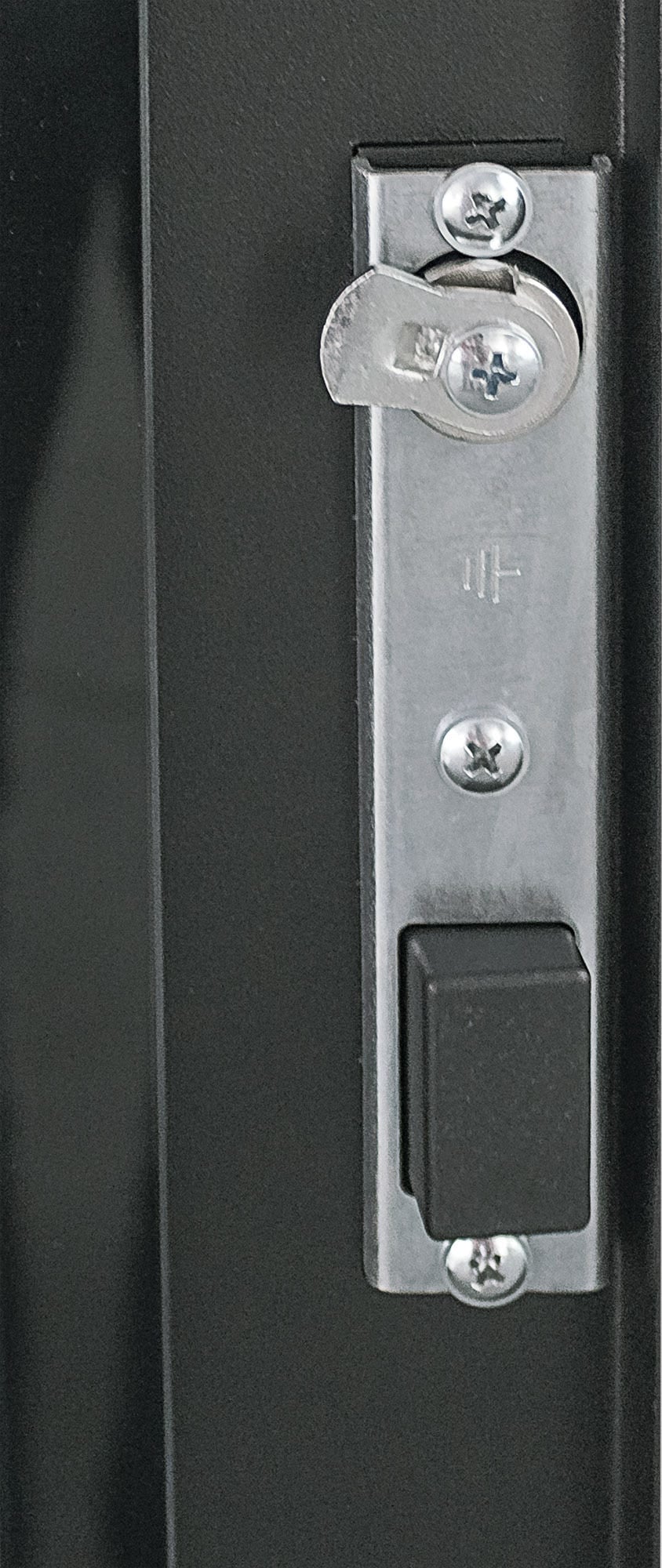 Intellinet 19" netwerkkast vrijstaand, 32U, 600x600 mm (breedte x diepte), zwart, bouwpakket (flatpack), max. 1500 kg, meerpuntsdeurslot, 1 slot per zijpaneel, bruikbare diepte 123–373 mm, IP20, staal - Afbeelding 8