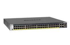 NETGEAR ProSAFE Managed Switch - GSM4352PB - Stackable platform met 48 PoE+ poorten + 2 x SFP+ en 2 x 10GBASE-T poorten (1000W PSU) - Afbeelding 3