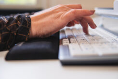 BakkerElkhuizen Trapezium Ergo Wrist Rest Compact - Afbeelding 8