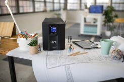 APC Smart-UPS SMC1000IC Noodstroomvoeding - 8x C13, USB, SmartConnect, 1000VA - Afbeelding 7