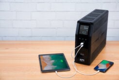 APC Back-UPS PRO BR1200SI - Noodstroomvoeding, 8x C13 uitgang, 2x USB lader (type A & C), 1200VA, USB dataport - Afbeelding 11