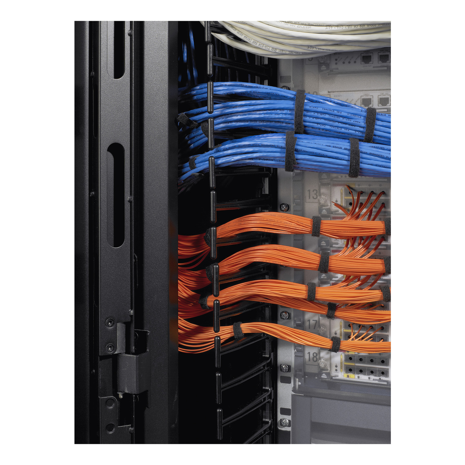 APC Verticale kabelmanager voor NetShelter SX netwerkomkastingen (4x) - Afbeelding 7