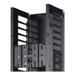 APC Valueline, verticale kabelmanager voor 2 & 4-stijls racks, 84"H X 12"B, enkelzijdig met deur - Afbeelding 3
