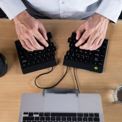 R-Go Tools Ergonomisch toetsenbord R-Go Split Break v2 met pauzesoftware, gesplitst toetsenbord, AZERTY (BE), bedraad, zwart - Afbeelding 7