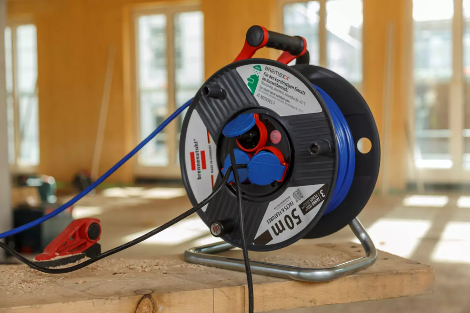 Brennenstuhl 1209830 power uitbreiding 50 m 3 AC-uitgang(en) Buiten Zwart, Blauw, Rood