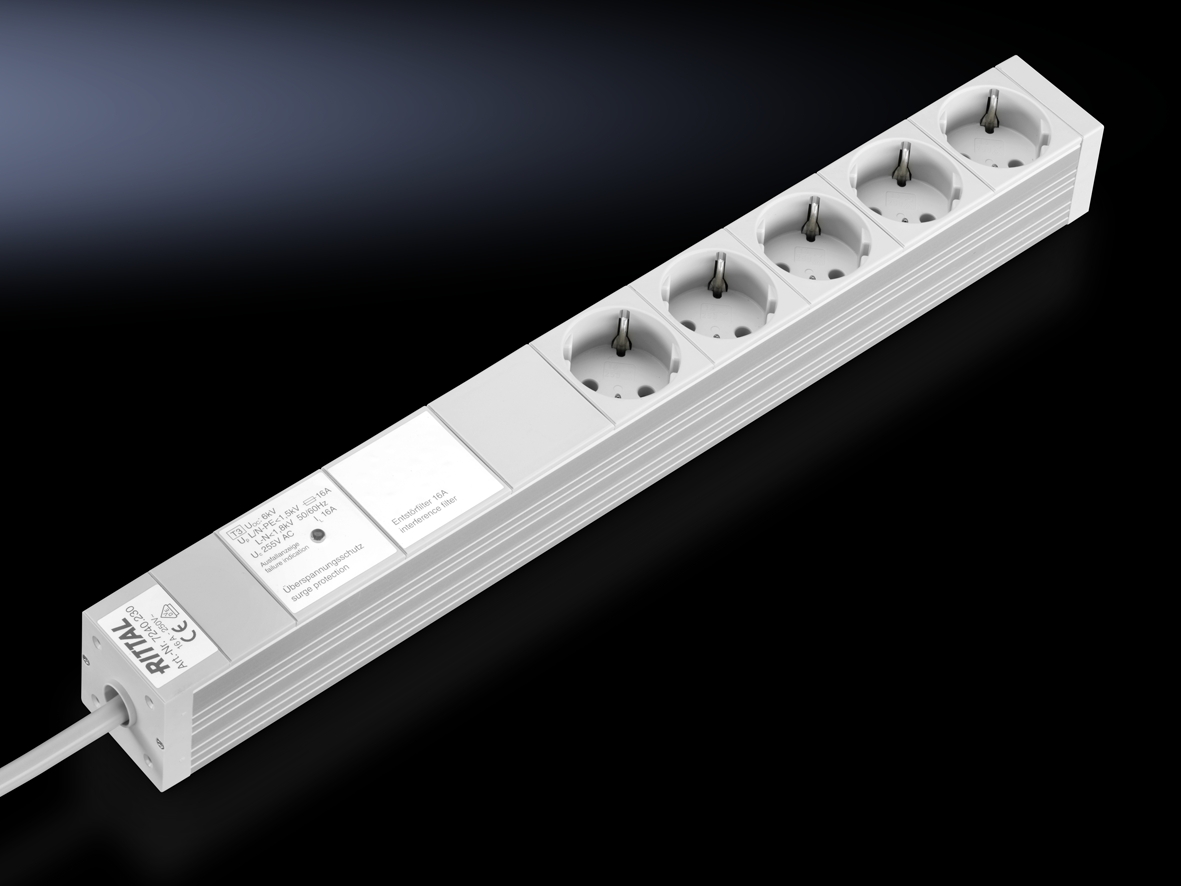 Wandcontactdoosstroken in het aluminium kanaal