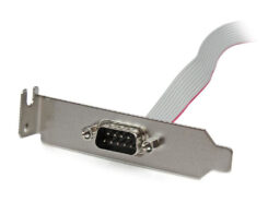 StarTech.com 40 cm Low-Profile Seriële Poort Slotplaatje - Afbeelding 3