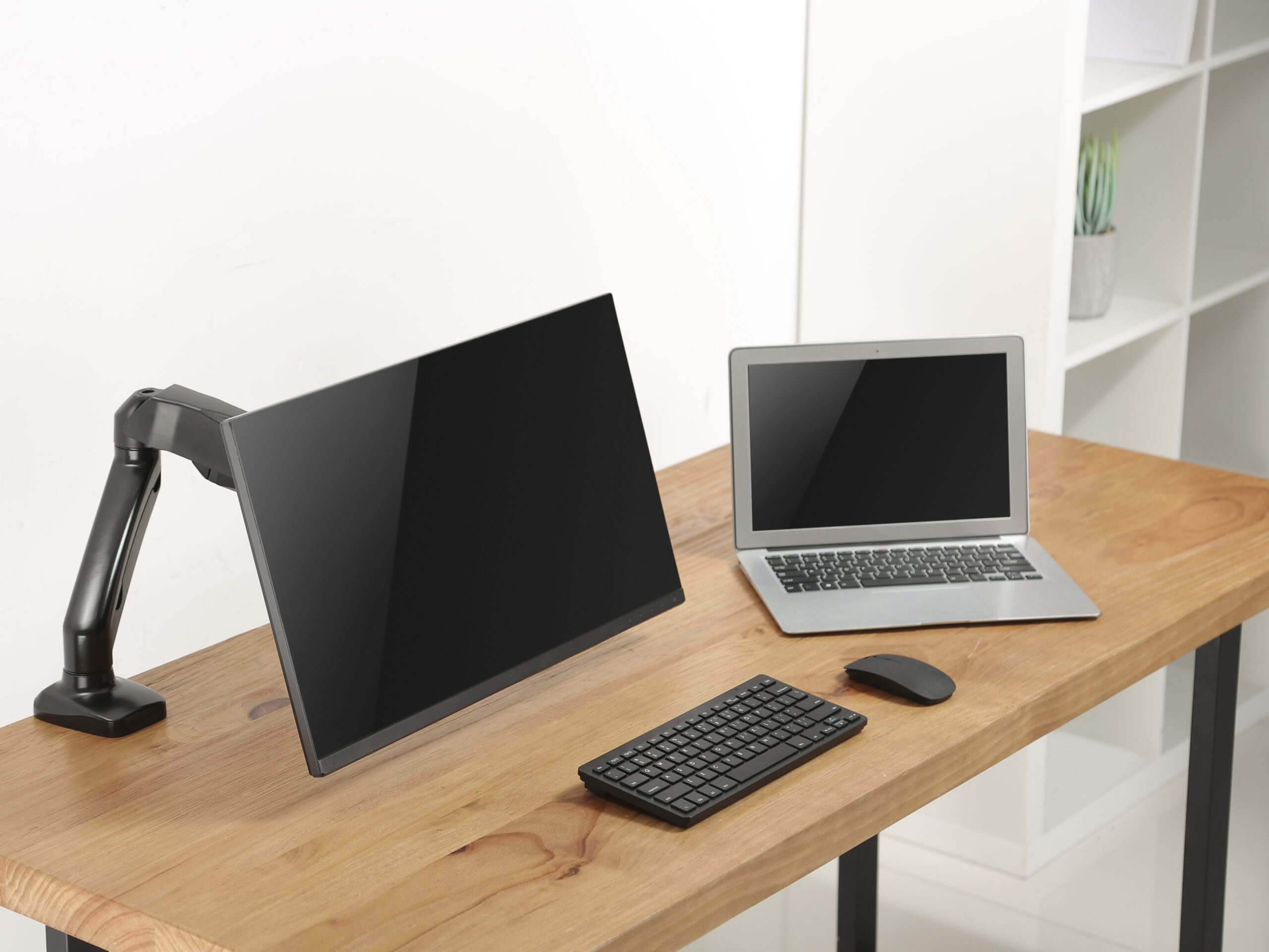 Equip 17“-32” Full motion Monitorarm - Afbeelding 5