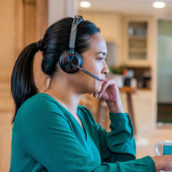 HP Poly Voyager Focus 2 USB-C-C Headset +USB-C/A Adapter - Afbeelding 5