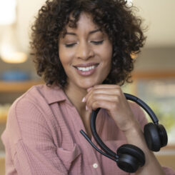 HP Poly Voyager 4320 USB-C Headset + BT700 dongle - Afbeelding 5