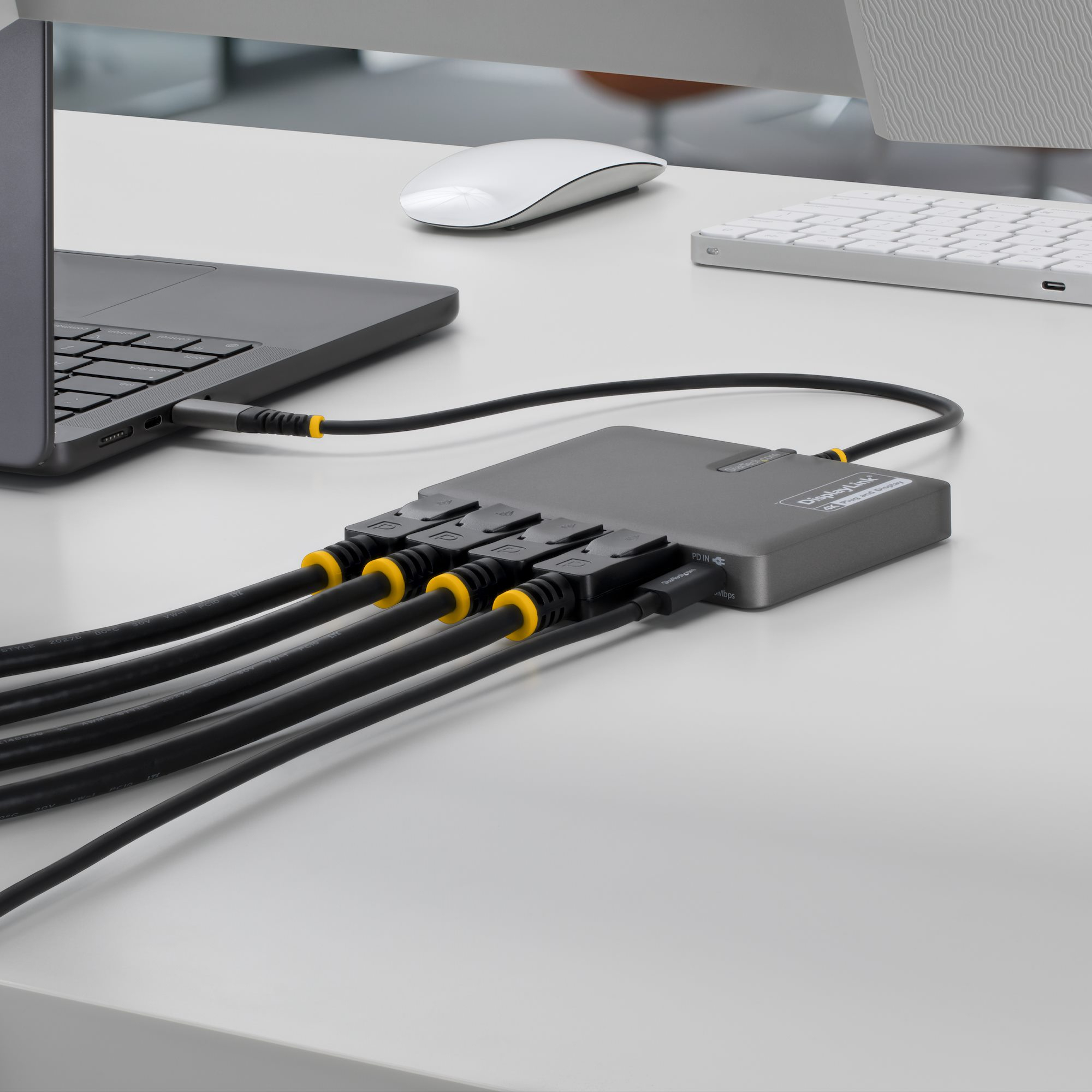 StarTech.com USB-C naar Quad-Monitor Adapter, 4K 60Hz DisplayPort, 140W PD Passthrough voor Laptop Opladen, USB Poort voor Wireless Toetsenbord / Muis, TAA - Afbeelding 6