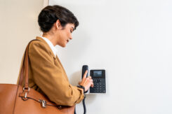 HP Poly Edge E100 IP-telefoon met PoE-ondersteuning - Afbeelding 6