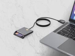 Manhattan Gecombineerde USB-C/USB-A-smartcardlezer, USB 2.0 Type-C- en Type-A-stekker naar contactlezerinterface, ondersteunt Windows, macOS en Linux, leest simkaarten met adapter (niet inbegrepen), kabel van 1 m, zwart - Afbeelding 3