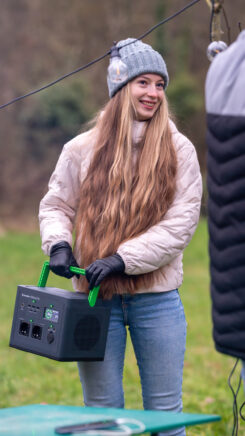 APC SE OffGrid Portable Power Station 500 - Li-Ion accu, LCD, 2x stopcontact, 3x USB-A, 2x USB-C, 3x 12V, draadloze lader - Afbeelding 6